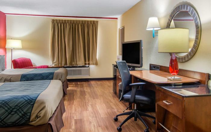 Travelodge by Wyndham Forsyth