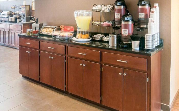 Comfort Inn & Suites