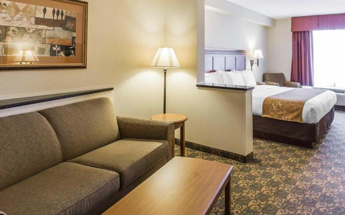 Comfort Suites