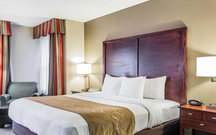 Comfort Suites