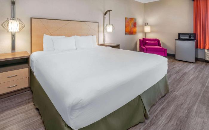 La Quinta Inn & Suites by Wyndham Ft. Pierce