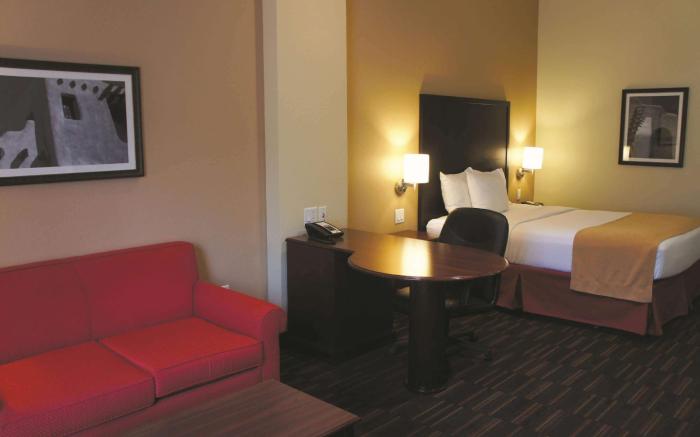 La Quinta Inn & Suites by Wyndham Albuquerque Midtown