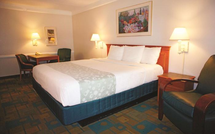 La Quinta Inn by Wyndham Bakersfield South