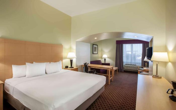 La Quinta Inn & Suites by Wyndham Odessa North