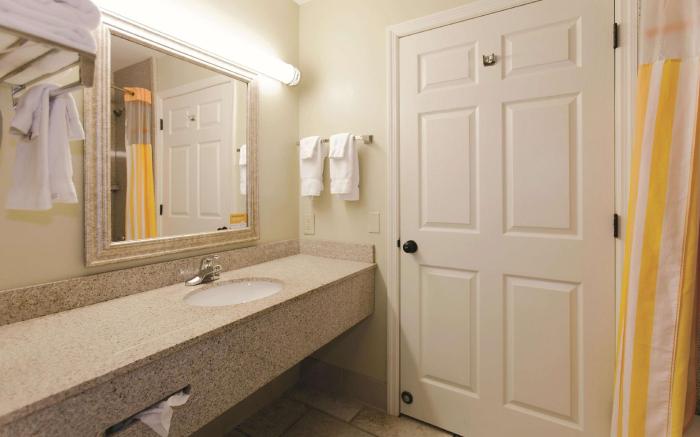 La Quinta Inn & Suites by Wyndham PCB Coastal Palms