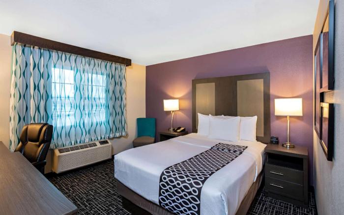 La Quinta Inn & Suites by Wyndham Las Vegas Nellis