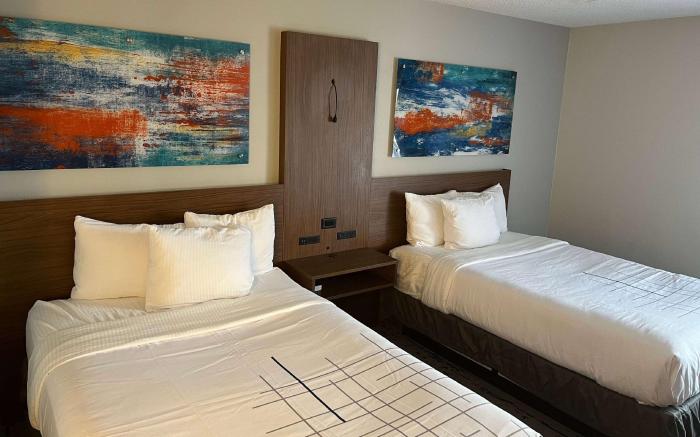 La Quinta Inn & Suites by Wyndham Nashville Airport