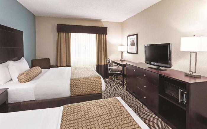 La Quinta Inn & Suites by Wyndham Knoxville Airport