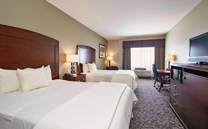 La Quinta Inn & Suites by Wyndham Fort Worth NE Mall