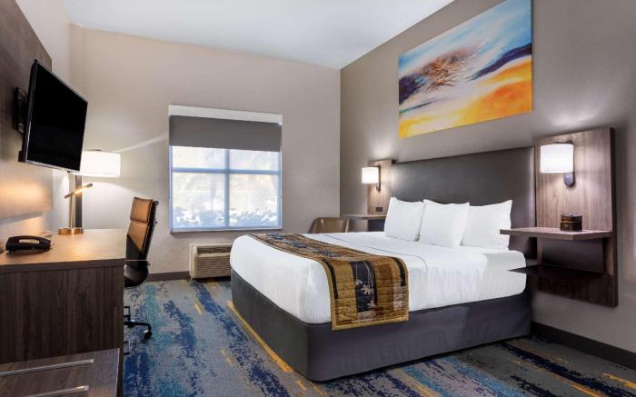 La Quinta Inn & Suites by Wyndham Tampa Central