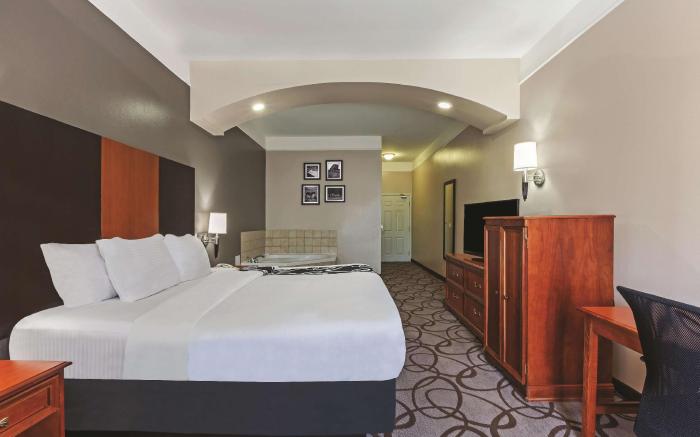 La Quinta Inn & Suites by Wyndham Granbury