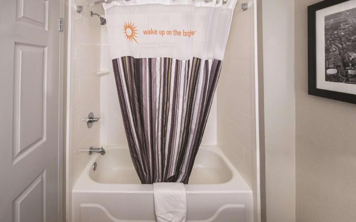 La Quinta Inn & Suites by Wyndham Kennesaw