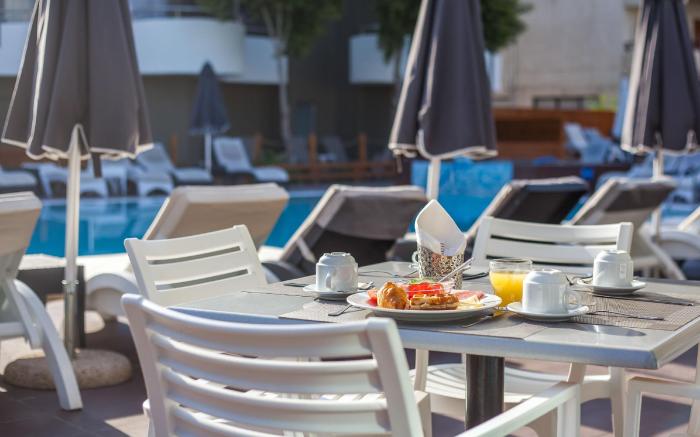 Sunny Days Hotel