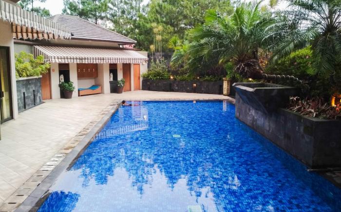 Strategic and Cozy 2BR at Majesty Apt By Travelio