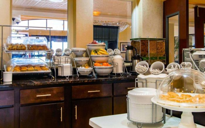 Comfort Suites Savannah Gateway I-95