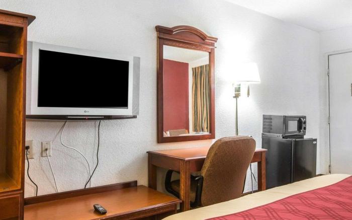 Econo Lodge Atlanta Airport East