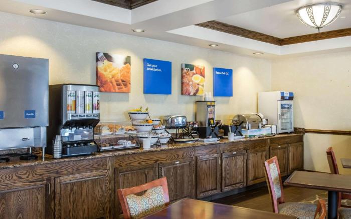 Comfort Inn & Suites
