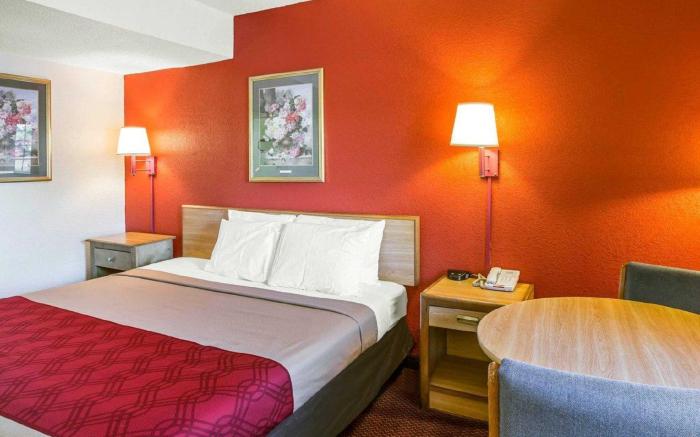 Econo Lodge Jonesboro - Atlanta South