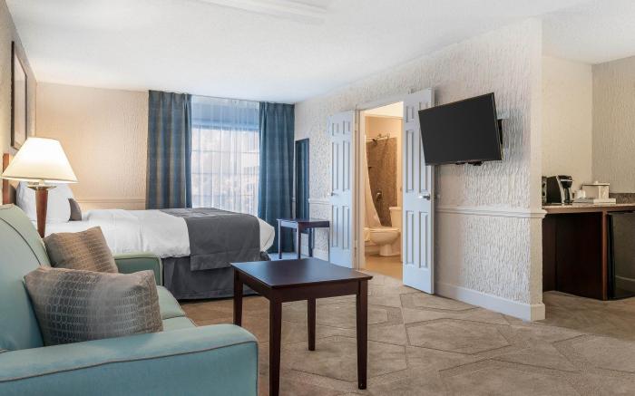 The Blu Hotel Blue Ash Cincinnati, Ascend Hotel Collection