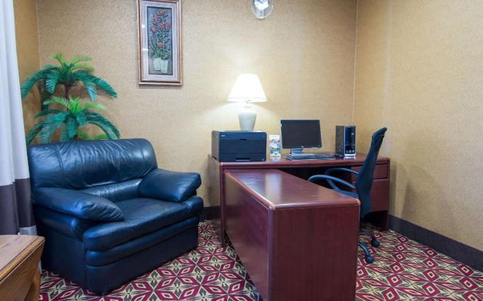 Comfort Inn & Suites Perry National Fairgrounds Area