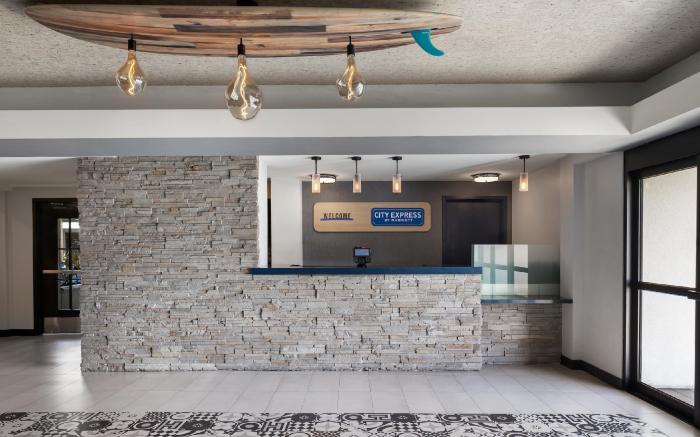 City Express by Marriott Manhattan Beach