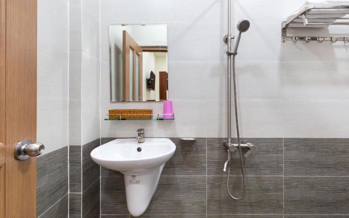 RiTa Hotel near Tan Son Nhat Airport
