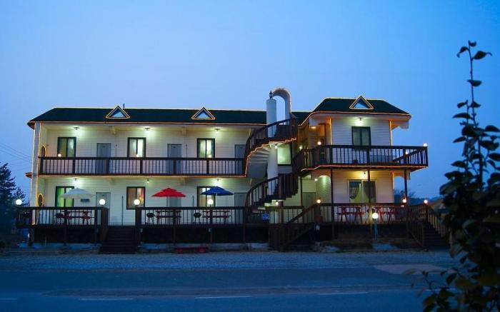 Anmyeondo Taean Romance Pension