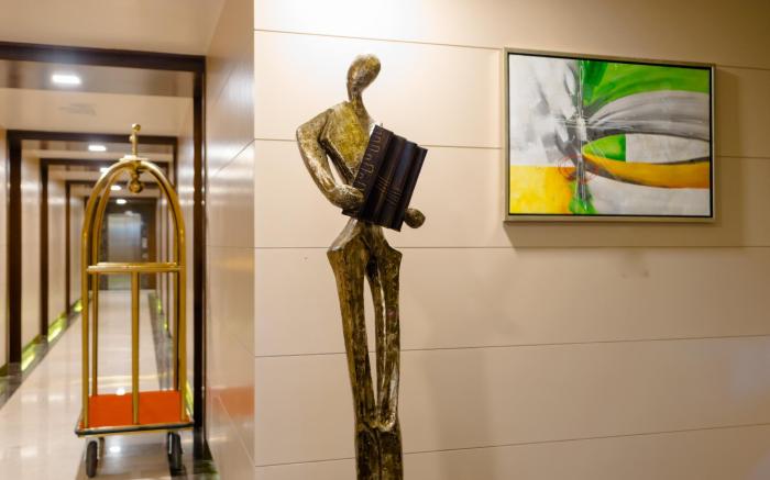 Hotel Bravia Vaishali - By Satguru