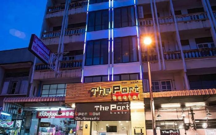 THE PORT HOSTEL BY SUWATCHAI