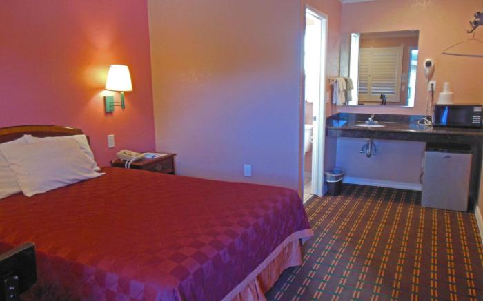 Sealamp Inn
