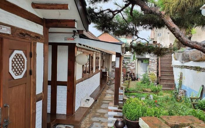 Jeonju Geuriunjib Guesthouse
