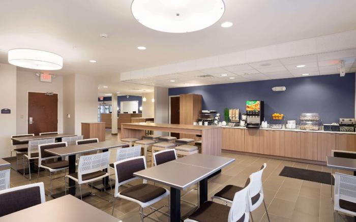 Microtel Inn & Suites by Wyndham Auroa