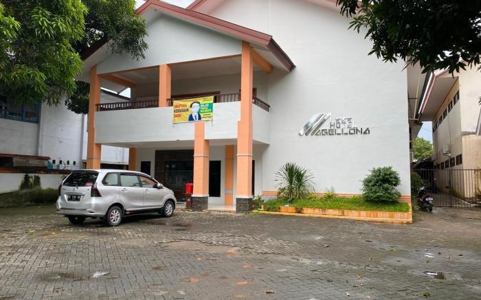 Hotel Magellona Makassar Mitra RedDoorz