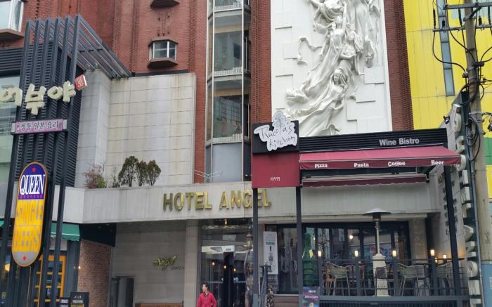 Angel Hotel
