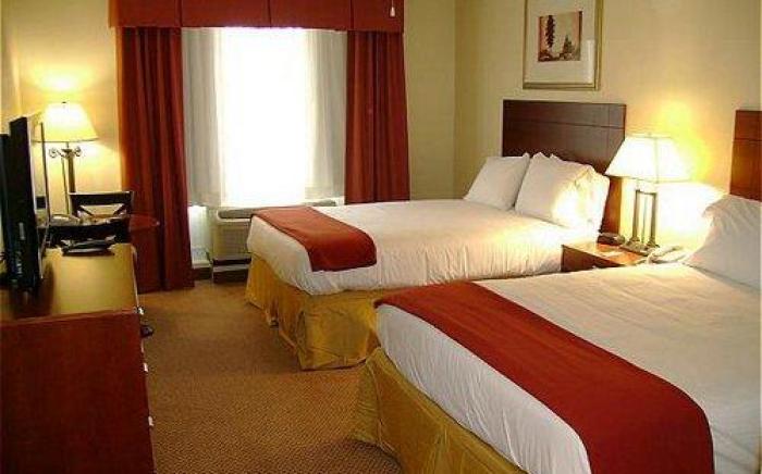 Holiday Inn Express Hotel & Suites Canton By IHG