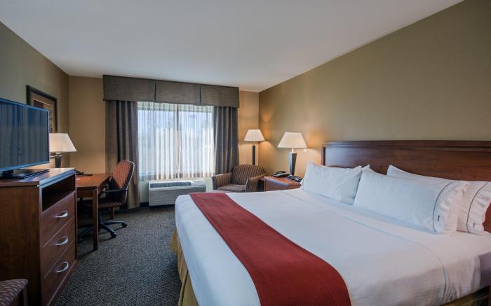 Holiday Inn Express Hotel & Suites Lewisburg By IHG