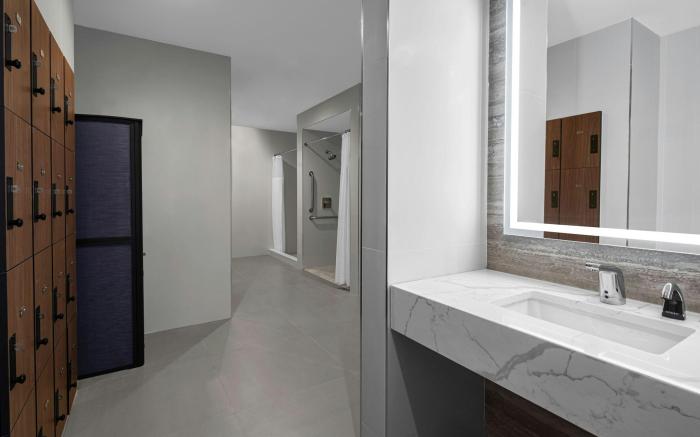 Four Points by Sheraton Flushing