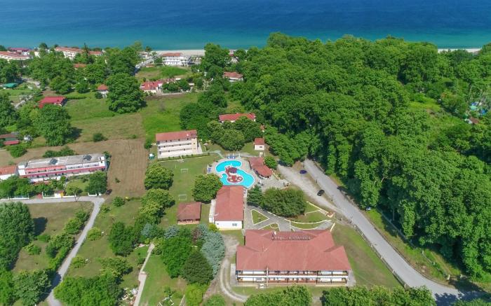 Sintrivanis Resort Beach.
