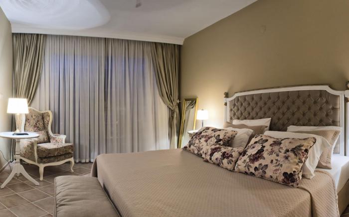 Hotel Carina (Entertainment Hotel)