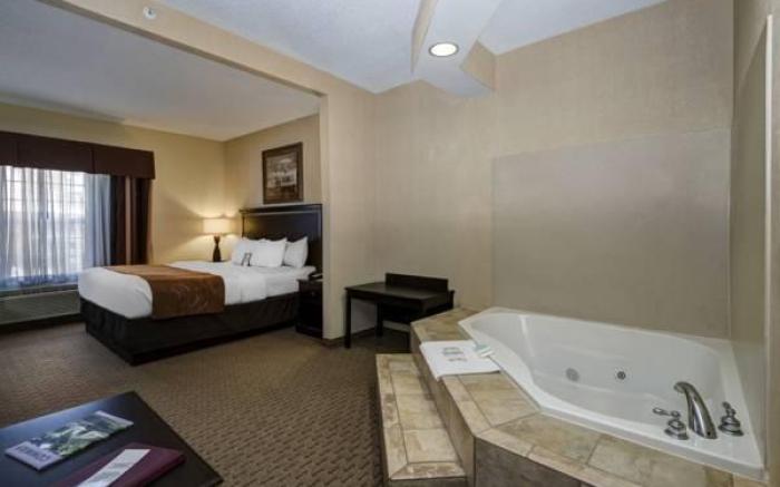 Comfort Suites