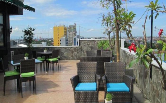 Kenari Tower Hotel