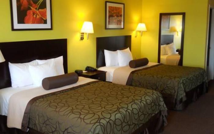 Days Inn by Wyndham Round Rock