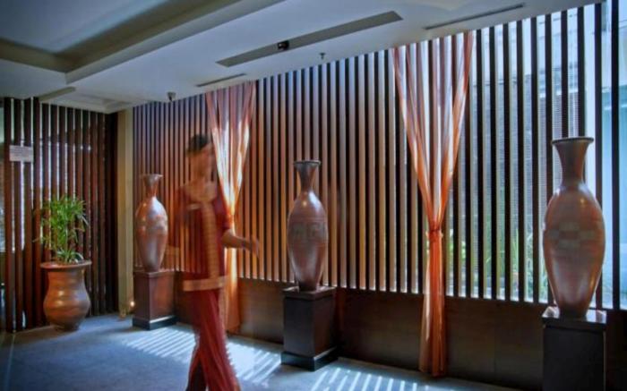 Rattan Inn