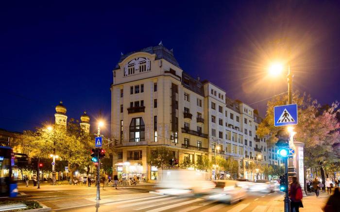 Karoly Corner Residences