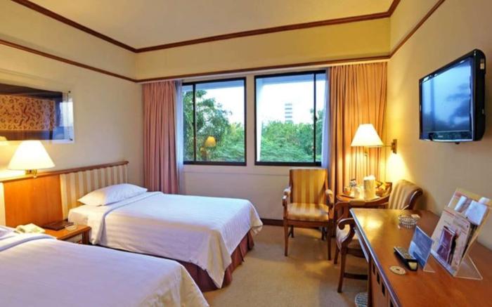 Elmi Hotel