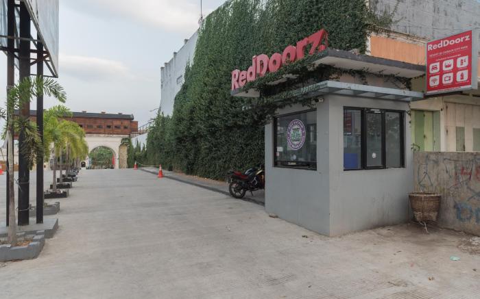 Urbanview Hotel Cianjur City Park by RedDoorz