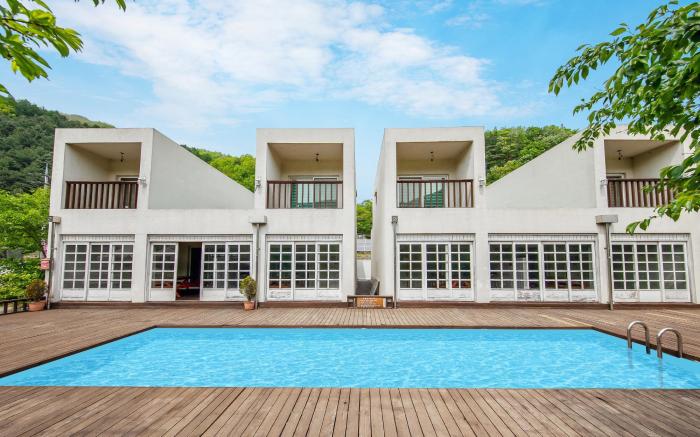 Gapyeong Bom Kids Gajok Spa Pension