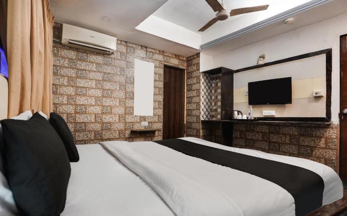 Hotel O Kanchan Palace