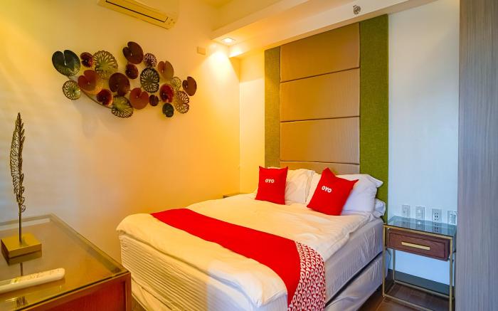 Capital O OYO 785 The Greenhive Hotel