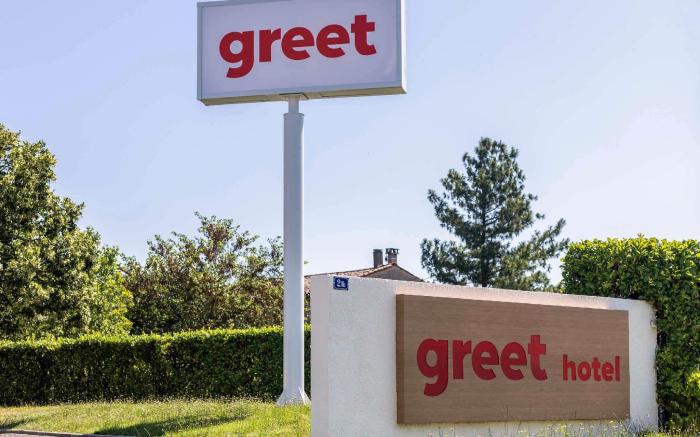 greet Hotel Castres Saix
